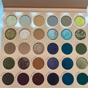 Colourpop it’s a mood Eyeshadow Palette